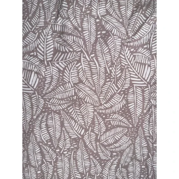 Vuori Men's Short Sleeve Bridge Button Down Shirt, Umber Sago, Size Large NWT - Picture 7 of 7